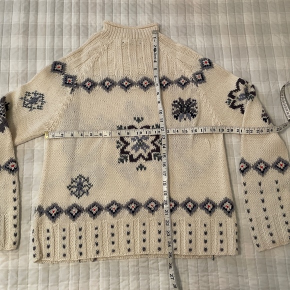 Gorsuch Ltd Wool White Winter Sweater- Skiing, Snowflakes. - Picture 6 of 10